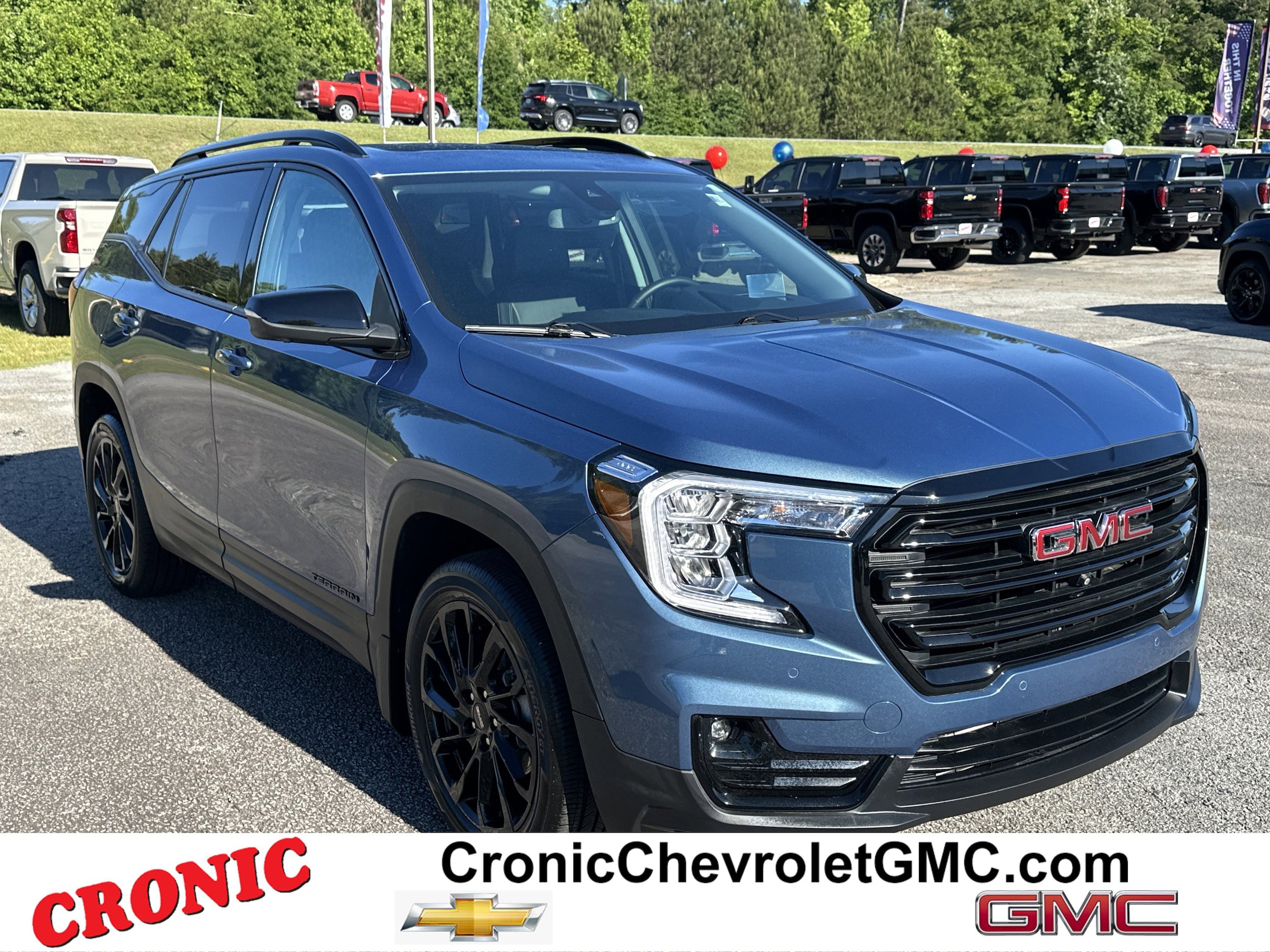 Used 2024 GMC Terrain SLT w/ Tech Package AWD/4WD image 1