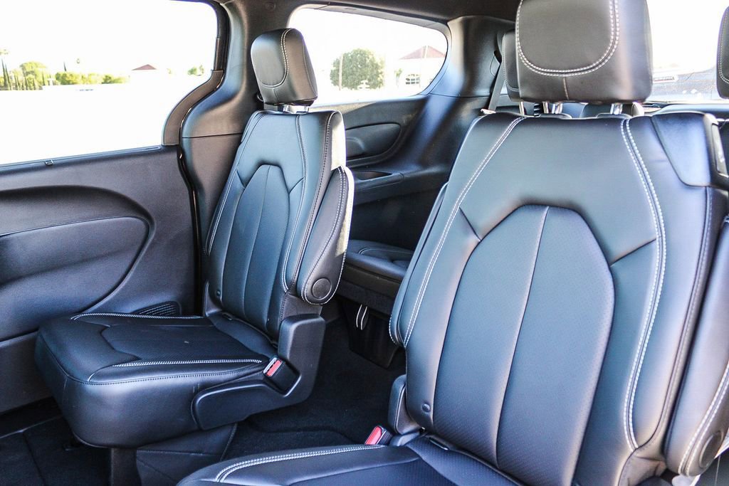 New 2026 Chrysler Pacifica Select w/ S Appearance Package image 20