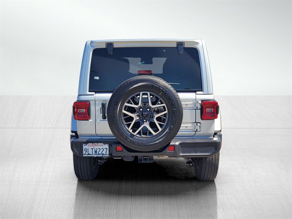 Used 2024 Jeep Wrangler Sahara image 5