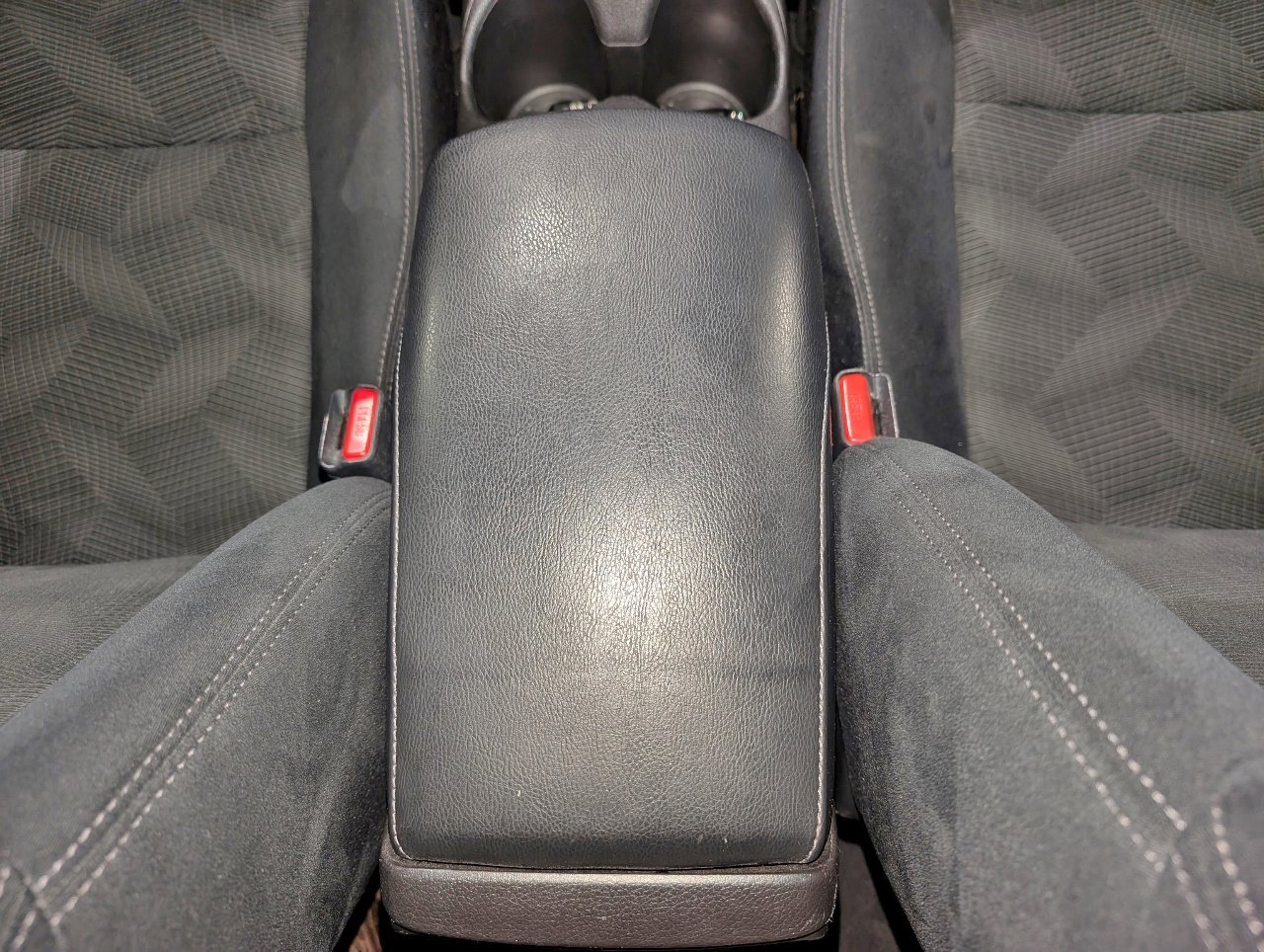 Used 2015 Nissan Rogue SV w/ SV Premium Package image 42