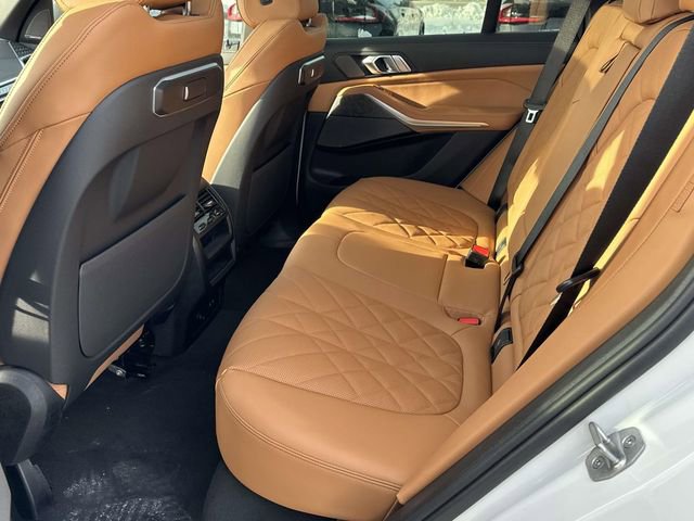 New 2026 BMW X5 xDrive40i w/ Premium Package AWD/4WD image 8