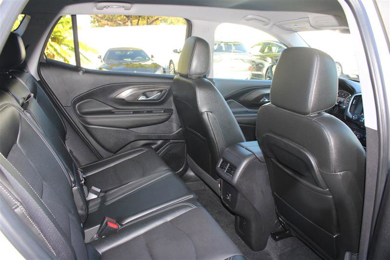 Used 2024 GMC Terrain SLT image 14