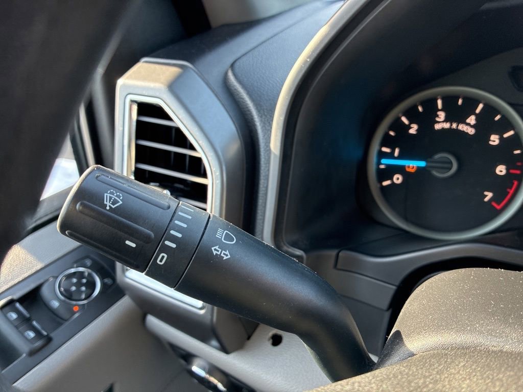 Used 2015 Ford F150 XLT image 13