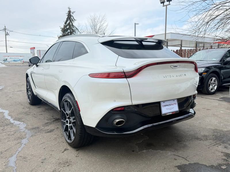 Used 2021 Aston Martin DBX image 7
