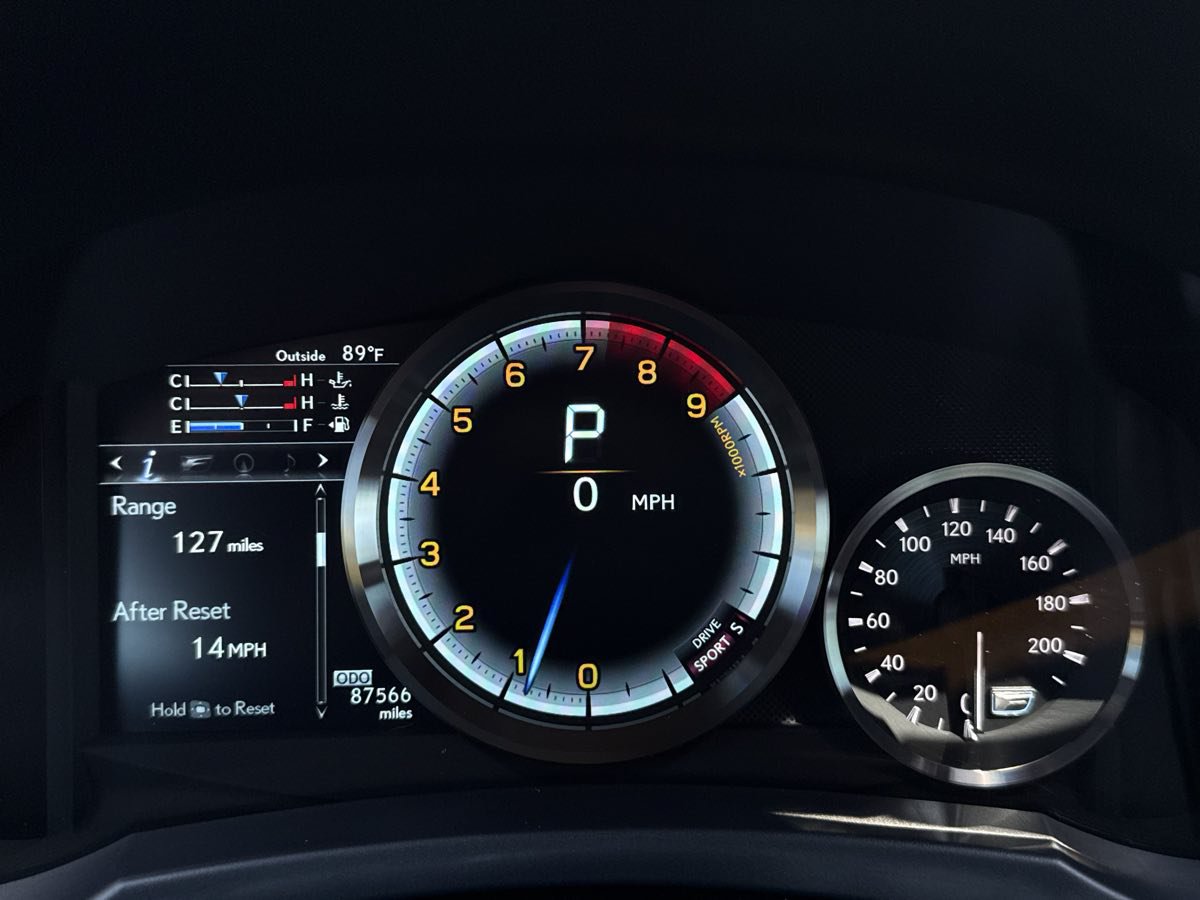 Used 2015 Lexus RC F w/ Premium Package RWD image 11
