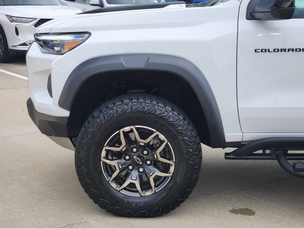 Used 2023 Chevrolet Colorado ZR2 AWD/4WD image 8