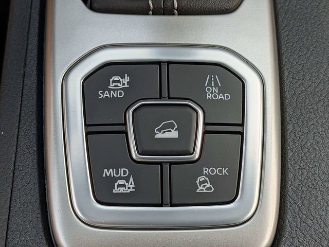 New 2026 Nissan Frontier SV w/ SV Convenience Package AWD/4WD image 22
