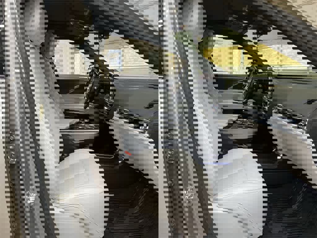 Certified 2025 Cadillac Lyriq Sport image 19