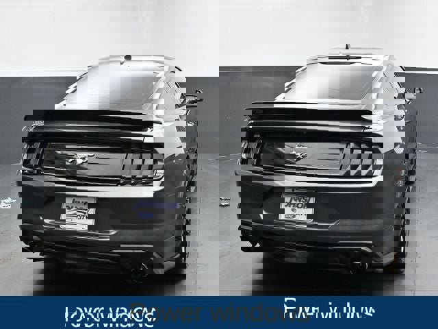 Used 2020 Ford Mustang EcoBoost image 11