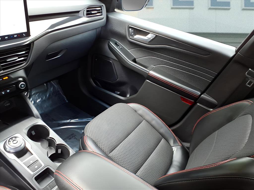 Used 2023 Ford Escape ST-Line Select w/ Tech Pack #2 image 19