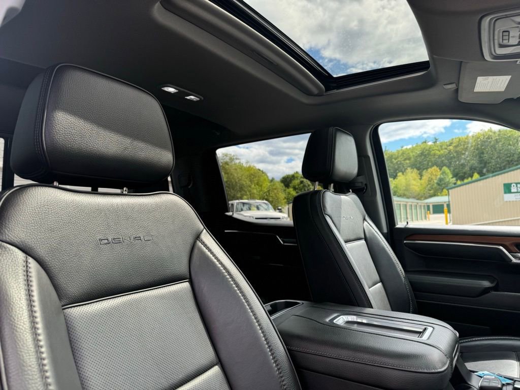 Used 2022 GMC Sierra 1500 Denali w/ Denali Reserve Package image 12