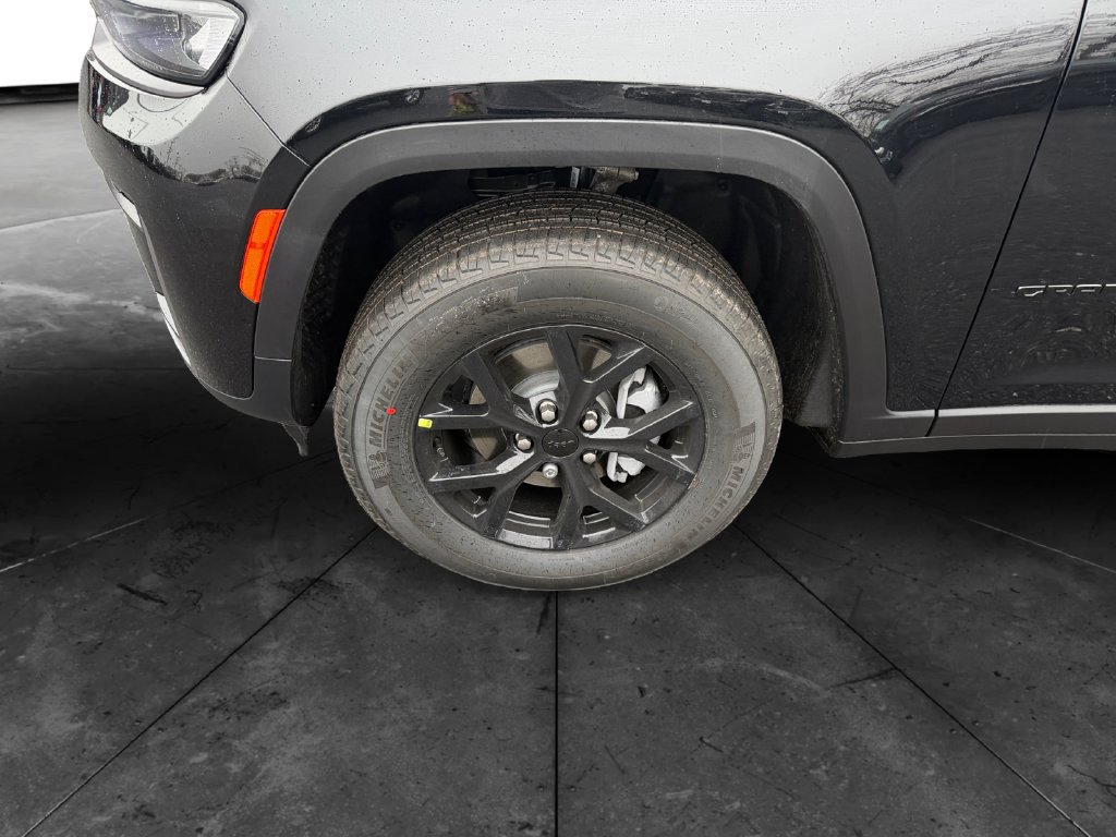 New 2026 Jeep Grand Cherokee Altitude AWD/4WD image 14