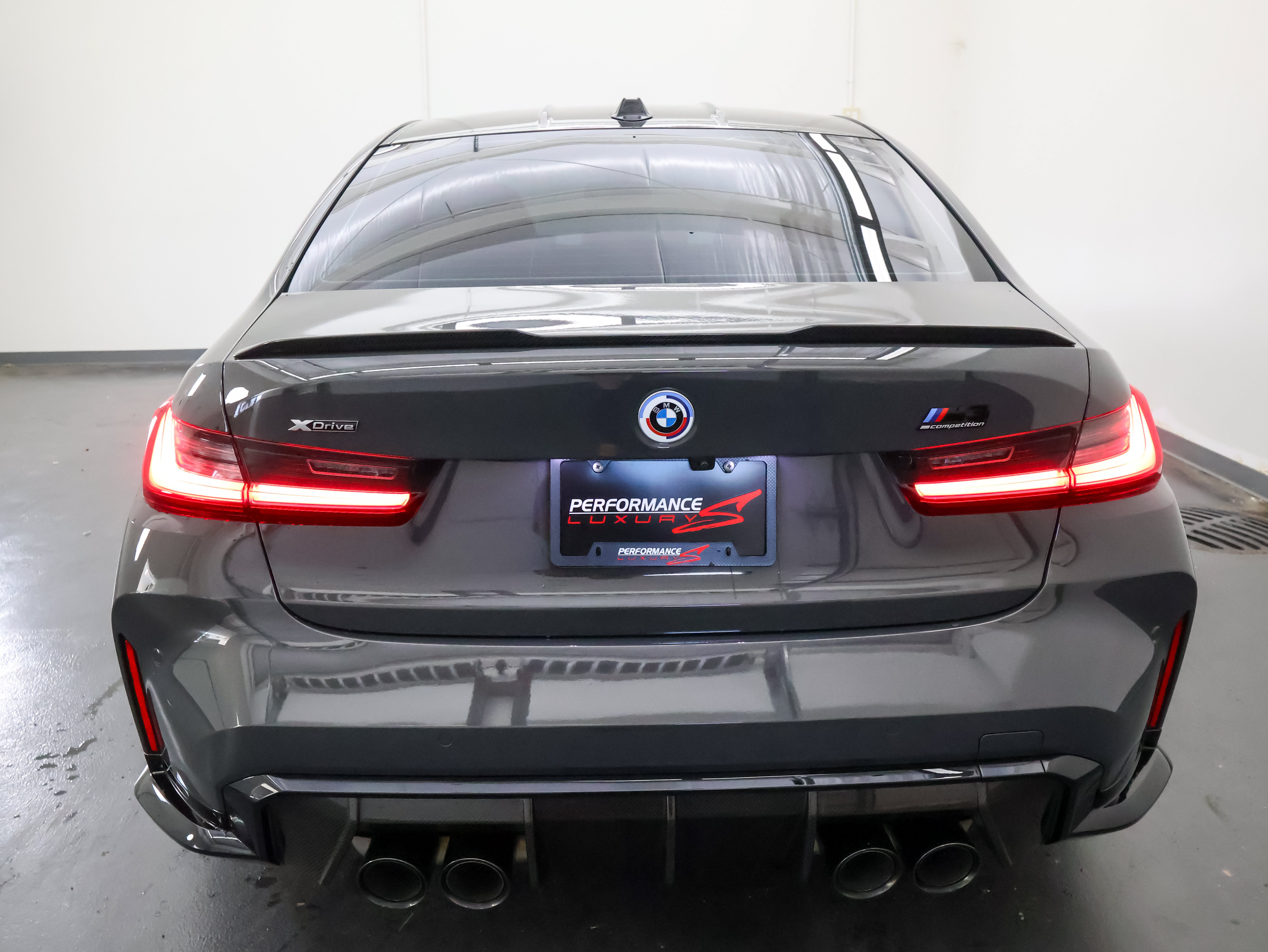 Used 2023 BMW M3 Competition w/ M Carbon Exterior Package AWD/4WD image 4