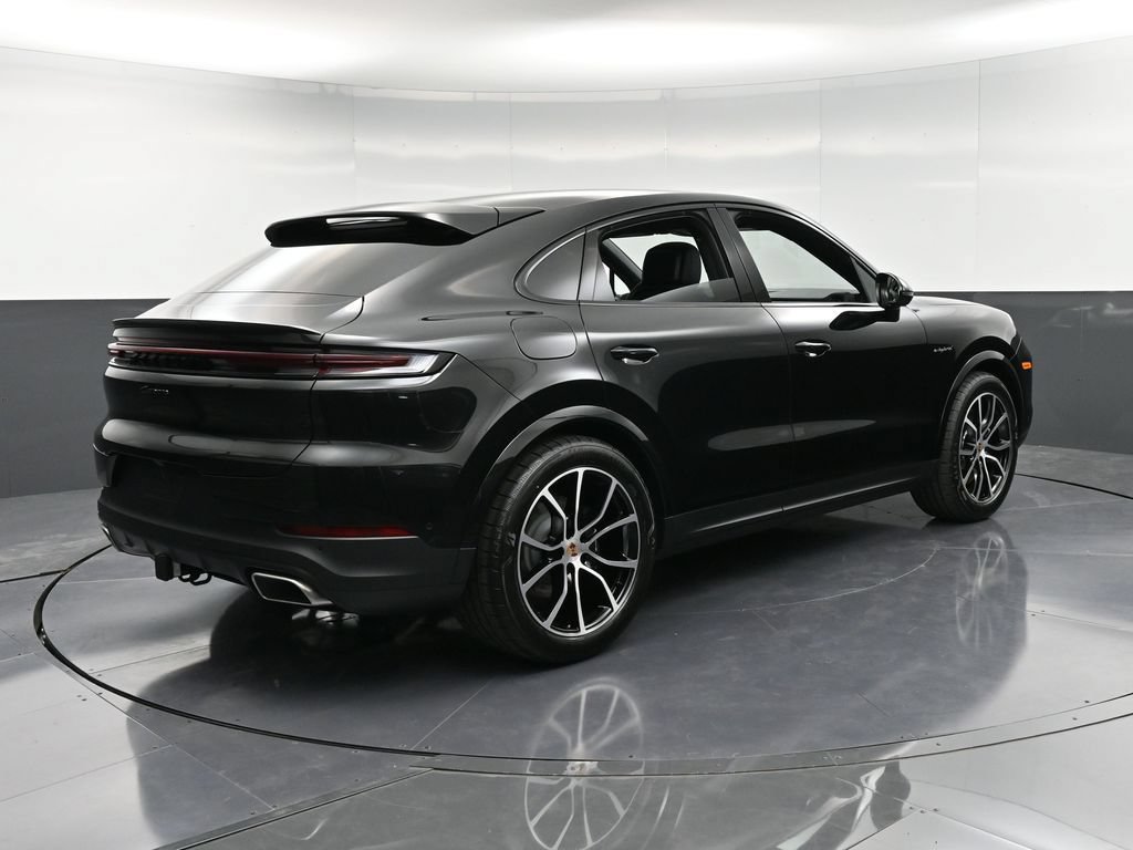 New 2026 Porsche Cayenne E-Hybrid Coupe AWD/4WD image 8