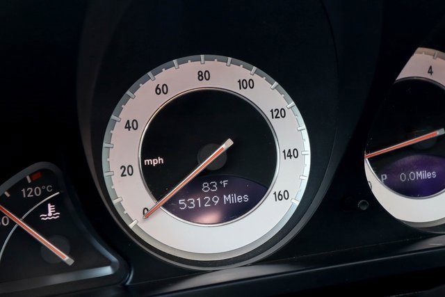 Used 2011 Mercedes-Benz SL 550 image 5