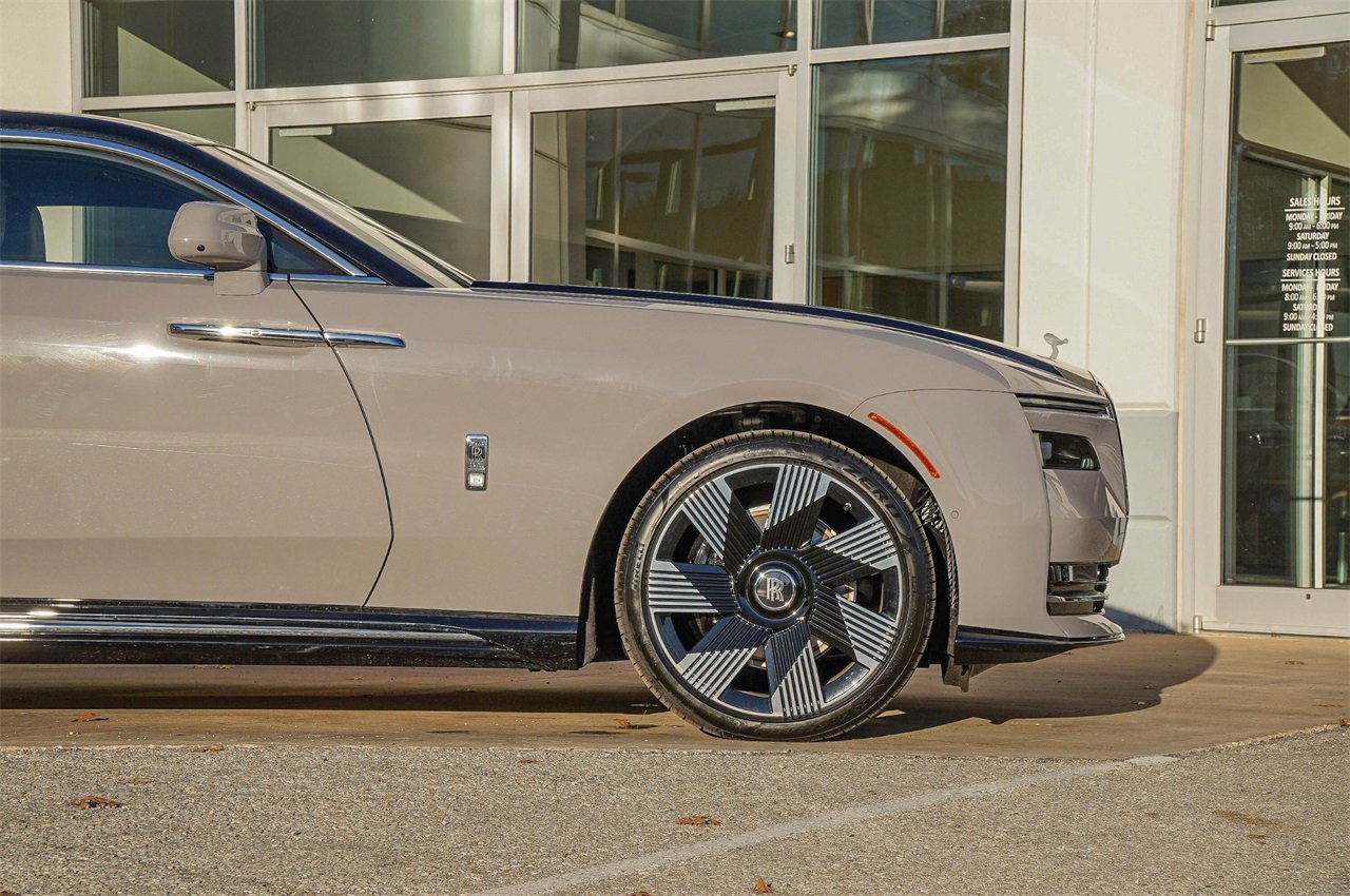 New 2026 Rolls-Royce Spectre Base image 9