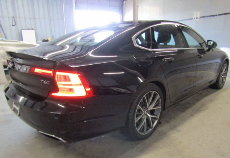 Used 2017 Volvo S90 T6 Momentum w/ Vision Package AWD/4WD image 28