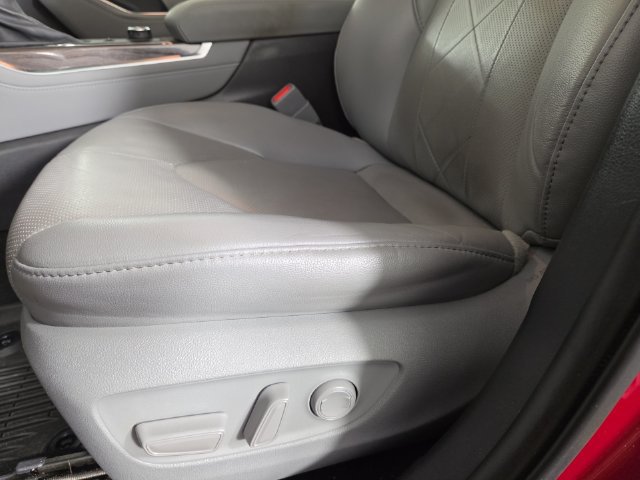 Used 2021 Toyota Highlander Platinum AWD/4WD image 30