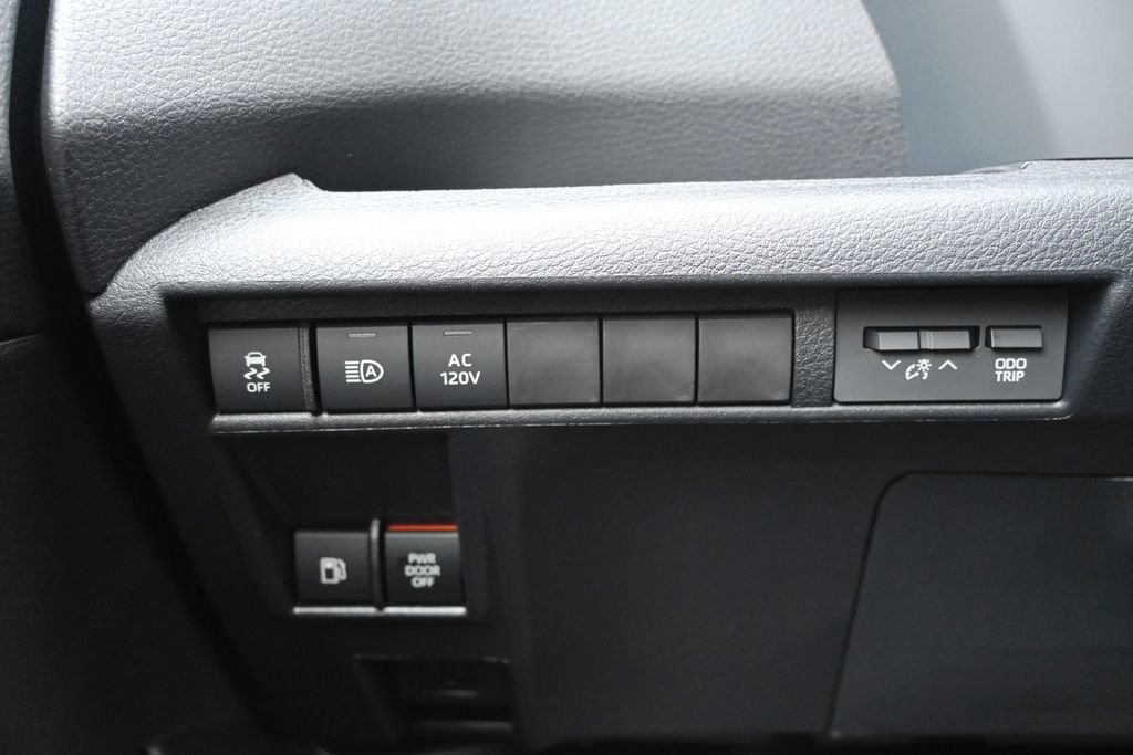 New 2026 Toyota Sienna XSE FWD image 30
