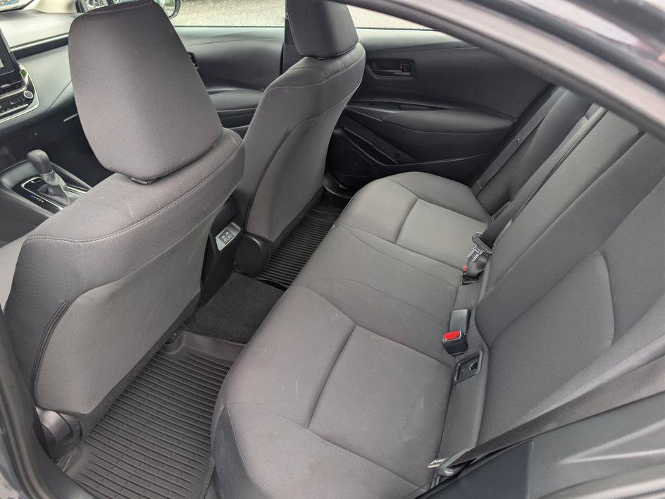 Used 2025 Toyota Corolla LE FWD image 11