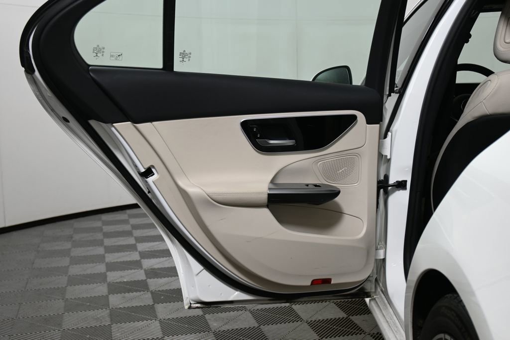 Used 2023 Mercedes-Benz C 300 4MATIC Sedan image 30