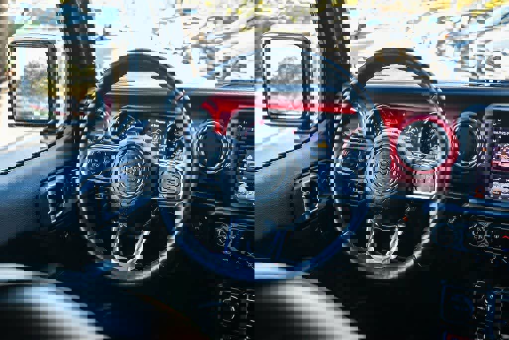 Used 2021 Jeep Wrangler Unlimited Rubicon image 14