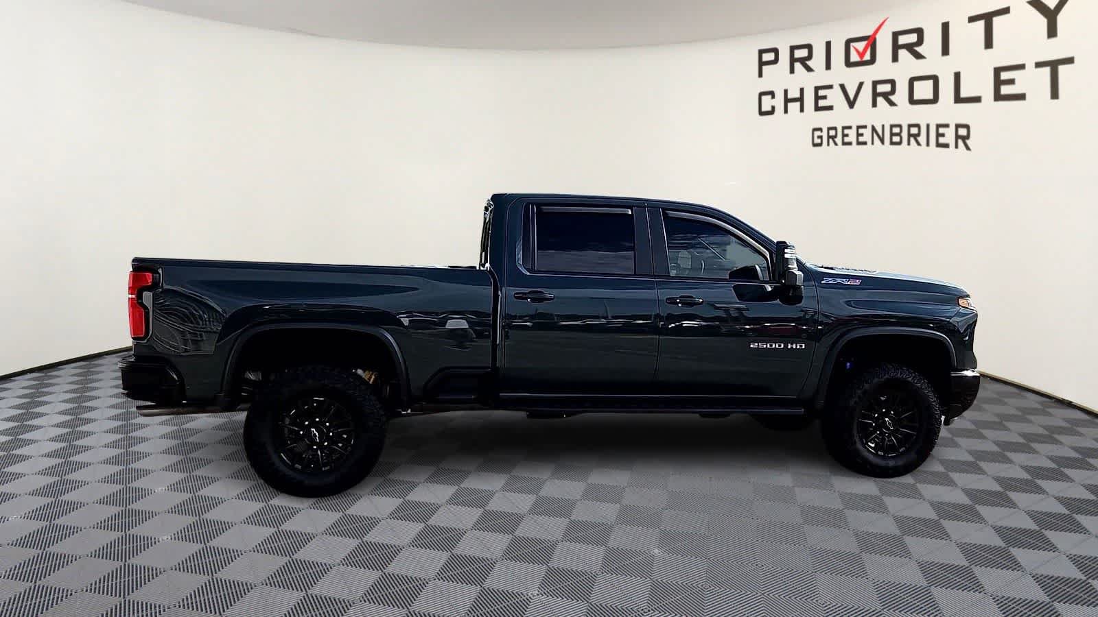 Used 2026 Chevrolet Silverado 2500 ZR2 AWD/4WD image 9