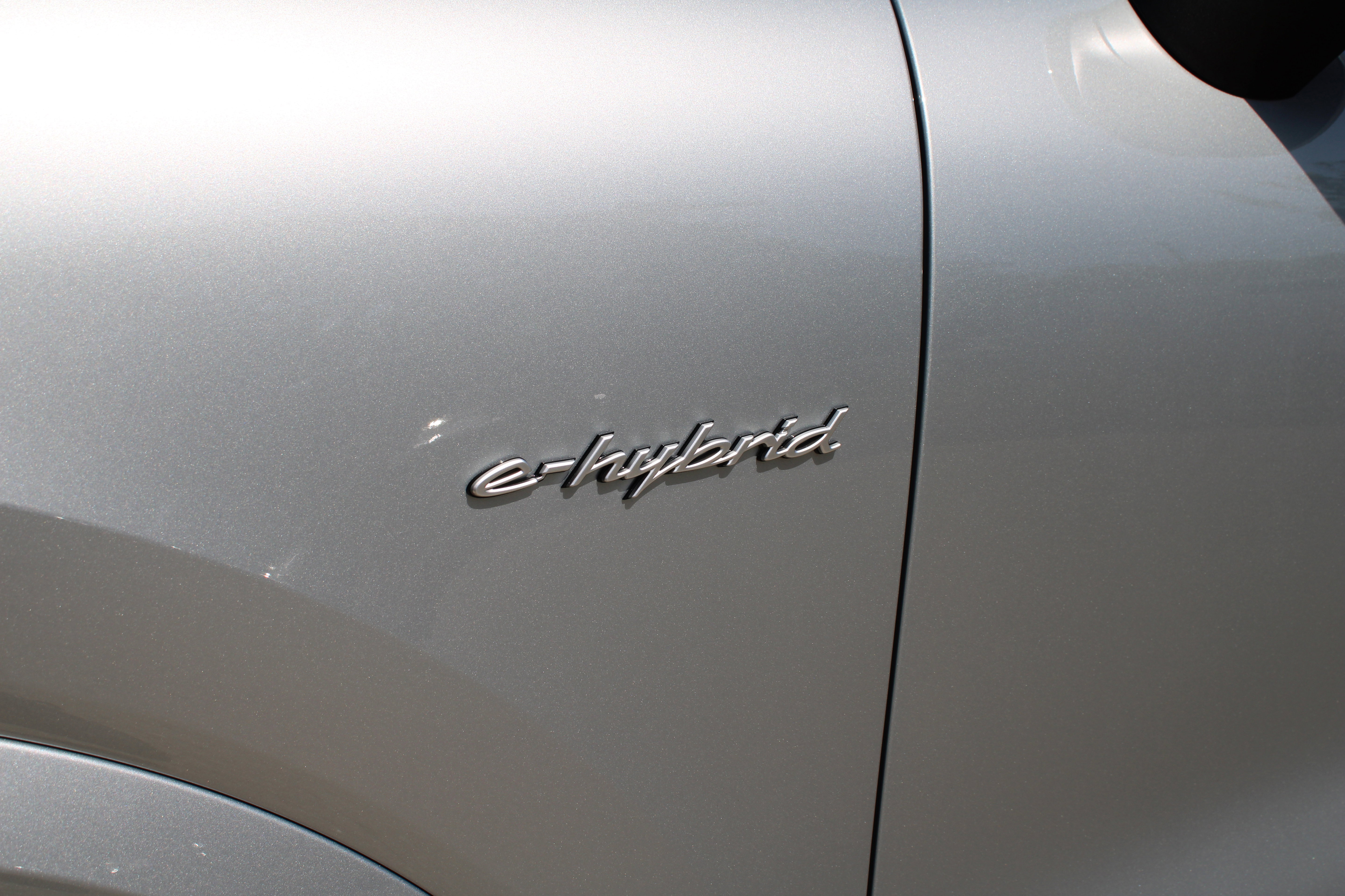 New 2025 Porsche Cayenne E-Hybrid image 14