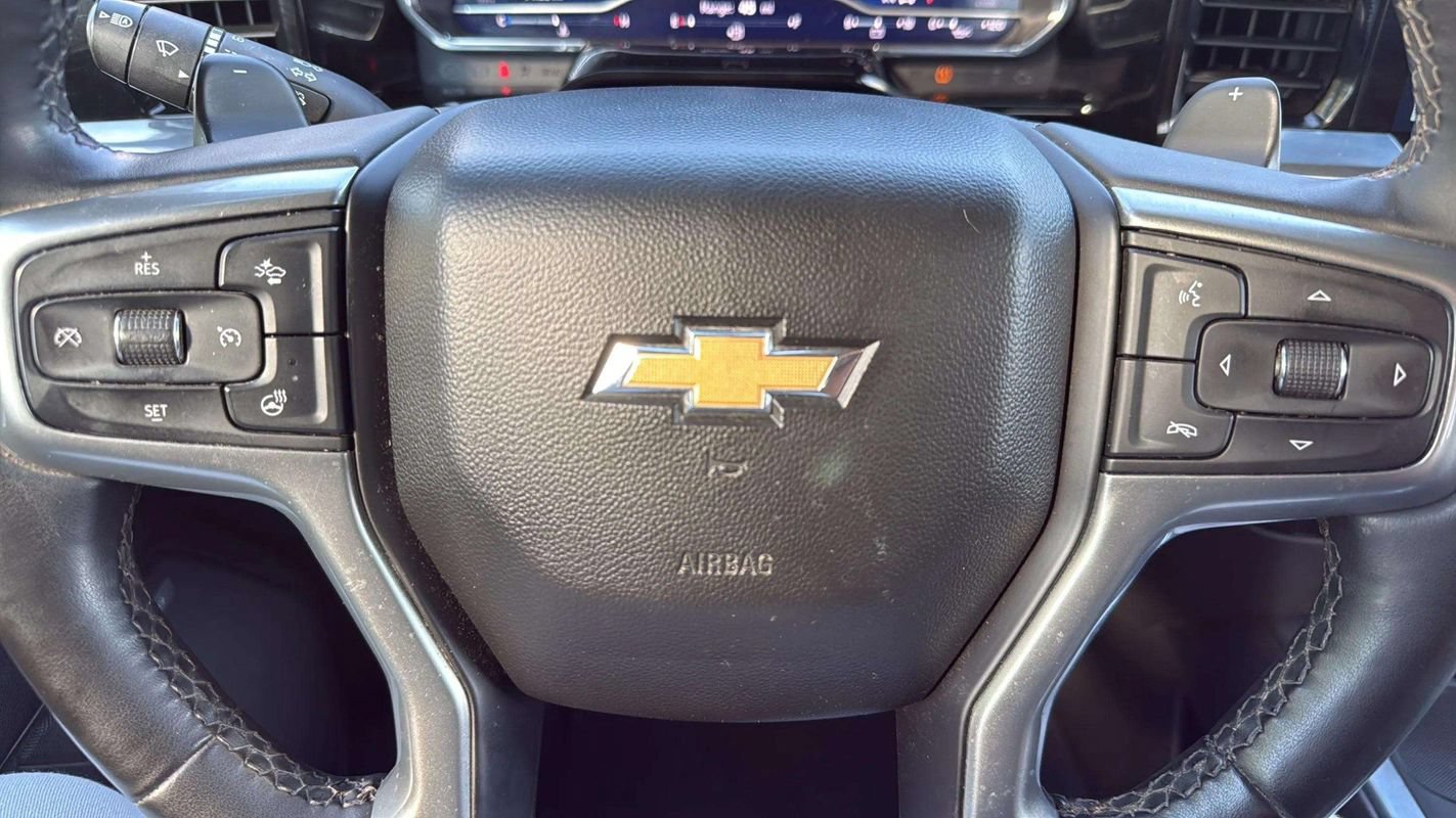 Used 2023 Chevrolet Silverado 1500 LTZ w/ LTZ Convenience Package II AWD/4WD image 17