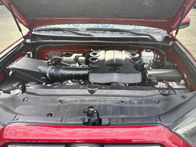 Used 2021 Toyota 4Runner TRD Off-Road AWD/4WD image 19