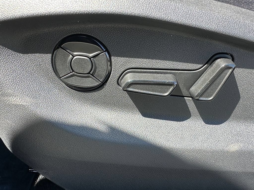 New 2026 Volkswagen Tiguan SE AWD/4WD image 10