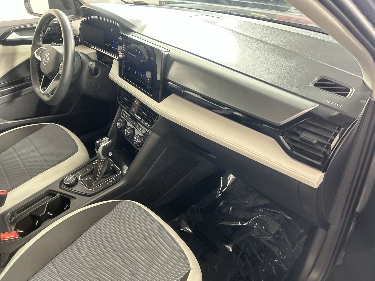 Used 2025 Volkswagen Taos S AWD/4WD image 26