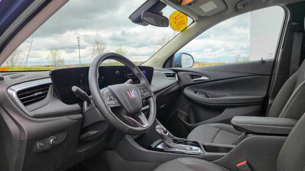 Used 2024 Buick Encore GX Preferred FWD image 18