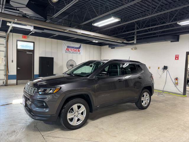 Certified 2022 Jeep Compass Latitude w/ Convenience Group image 1