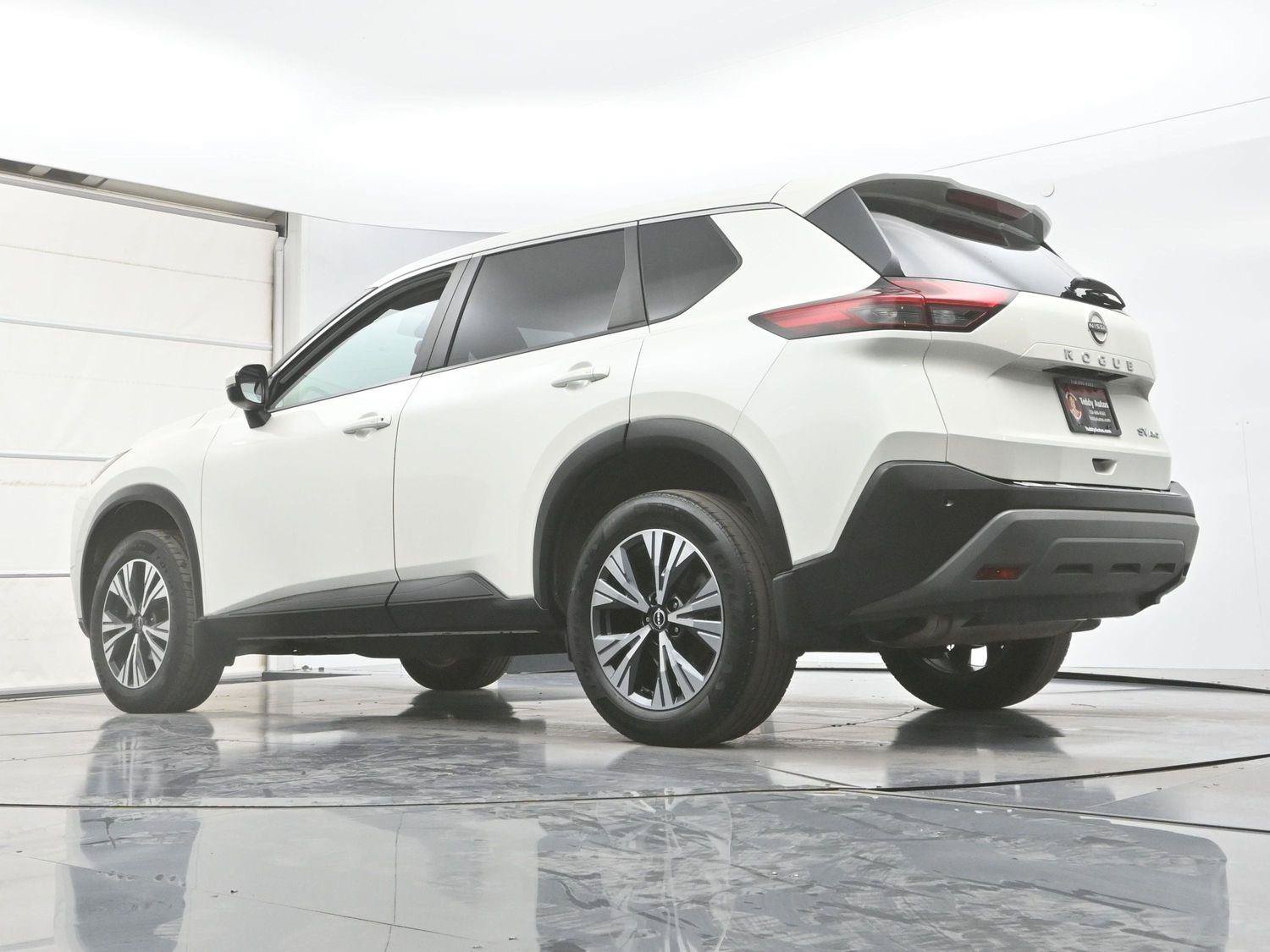 Used 2023 Nissan Rogue SV AWD/4WD image 32