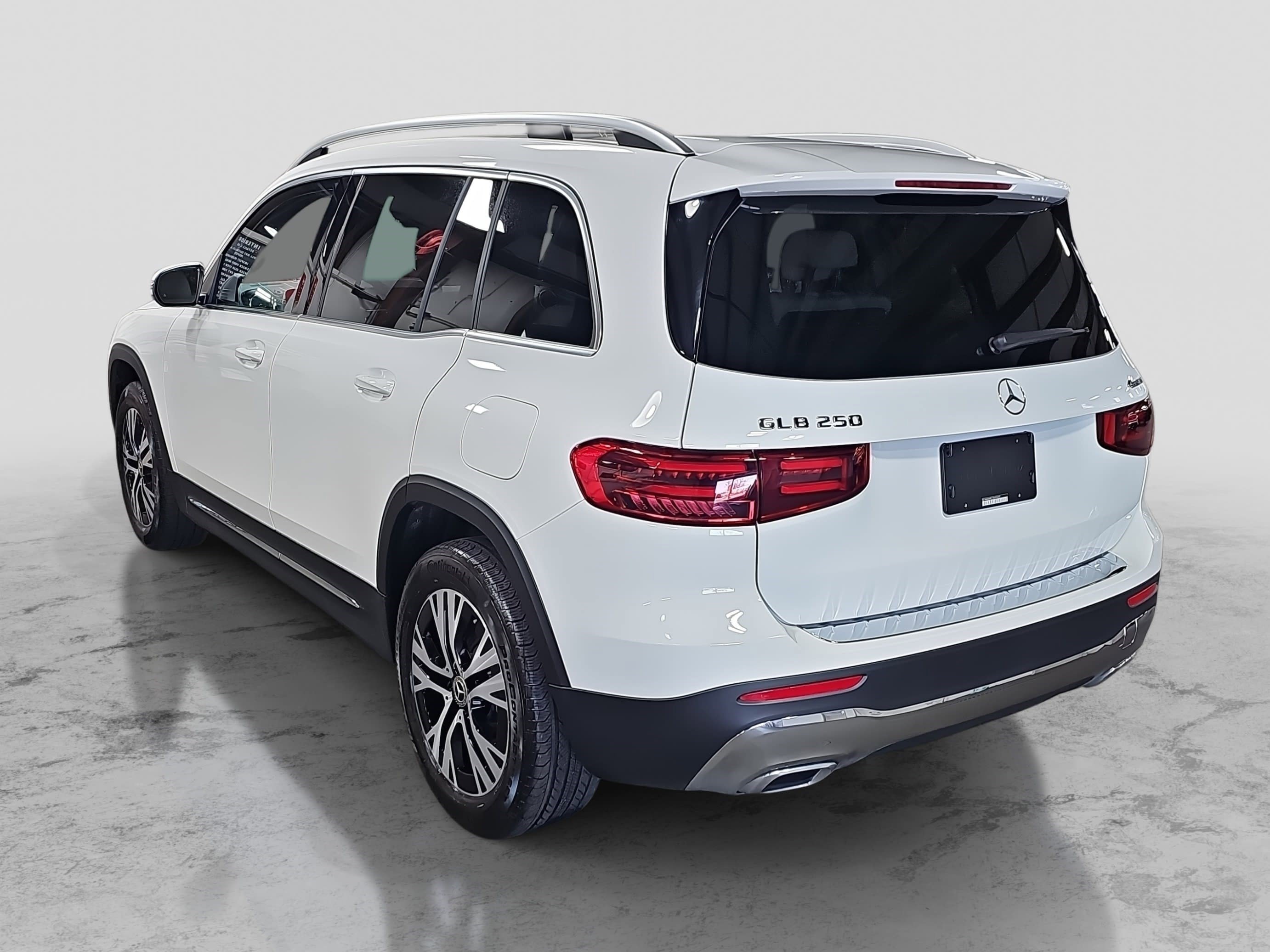 Certified 2026 Mercedes-Benz GLB 250 4MATIC image 8