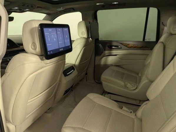 Used 2021 Cadillac Escalade ESV Sport Platinum AWD/4WD image 8