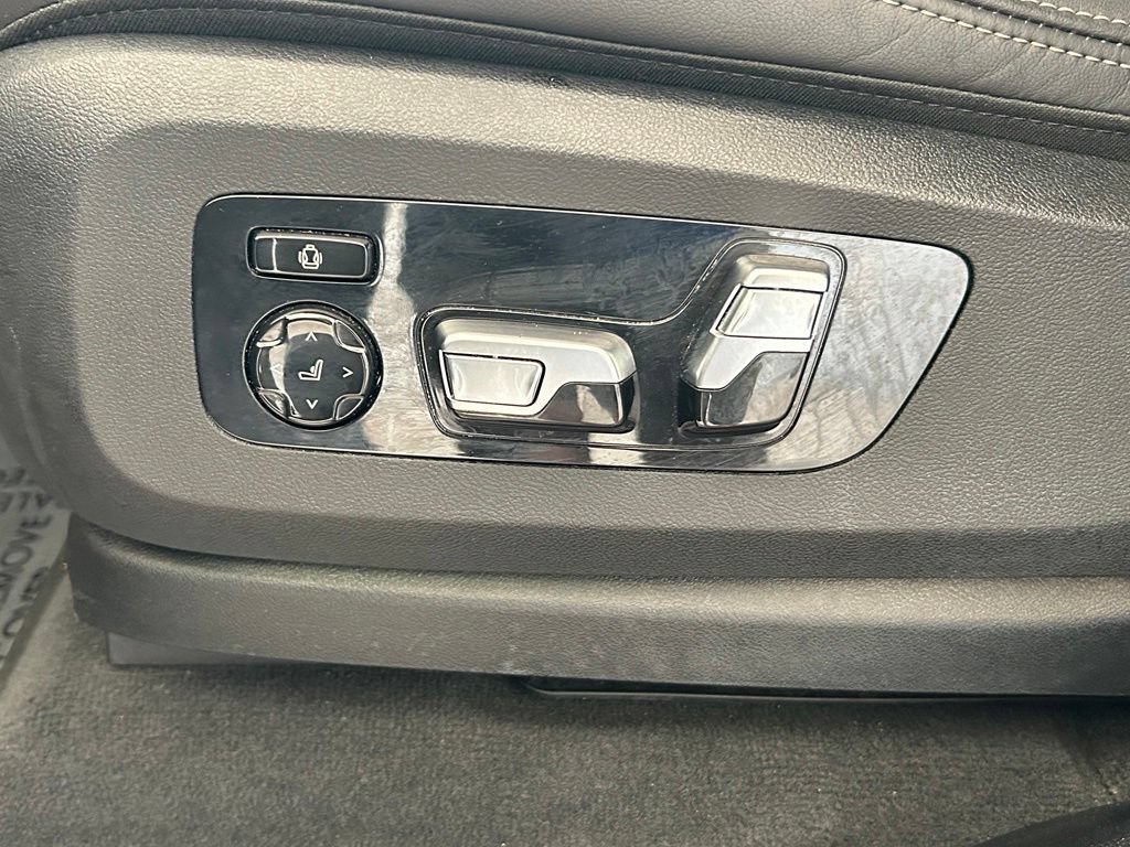 Used 2026 BMW X7 M60i AWD/4WD image 49