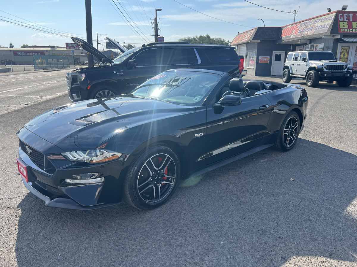 Used 2018 Ford Mustang GT Premium RWD image 3