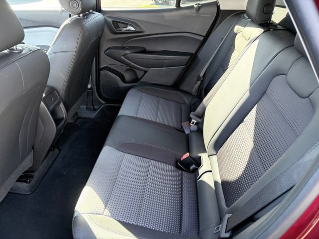 Used 2025 Chevrolet Trax LT FWD image 8