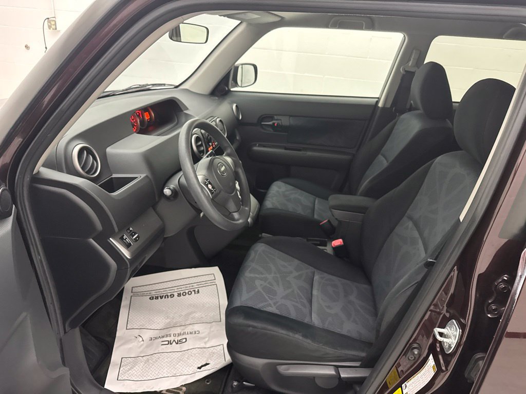 Used 2012 Scion xB FWD image 16