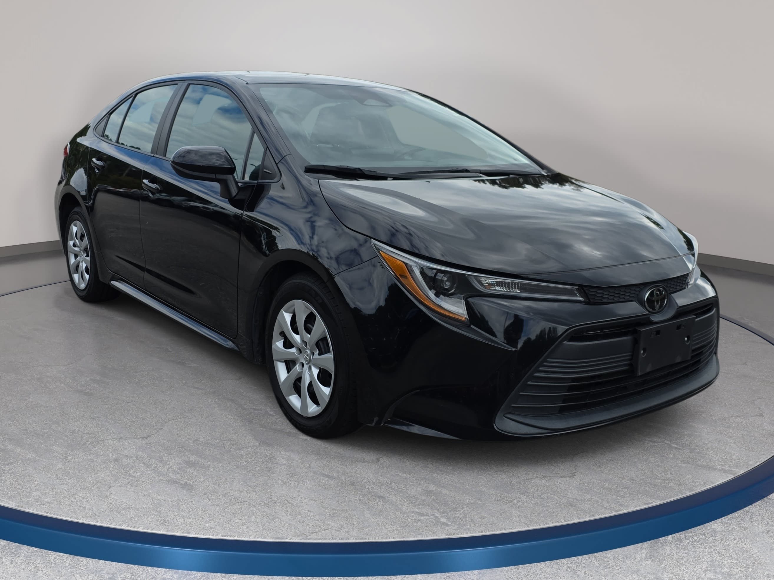 Used 2024 Toyota Corolla LE FWD image 3