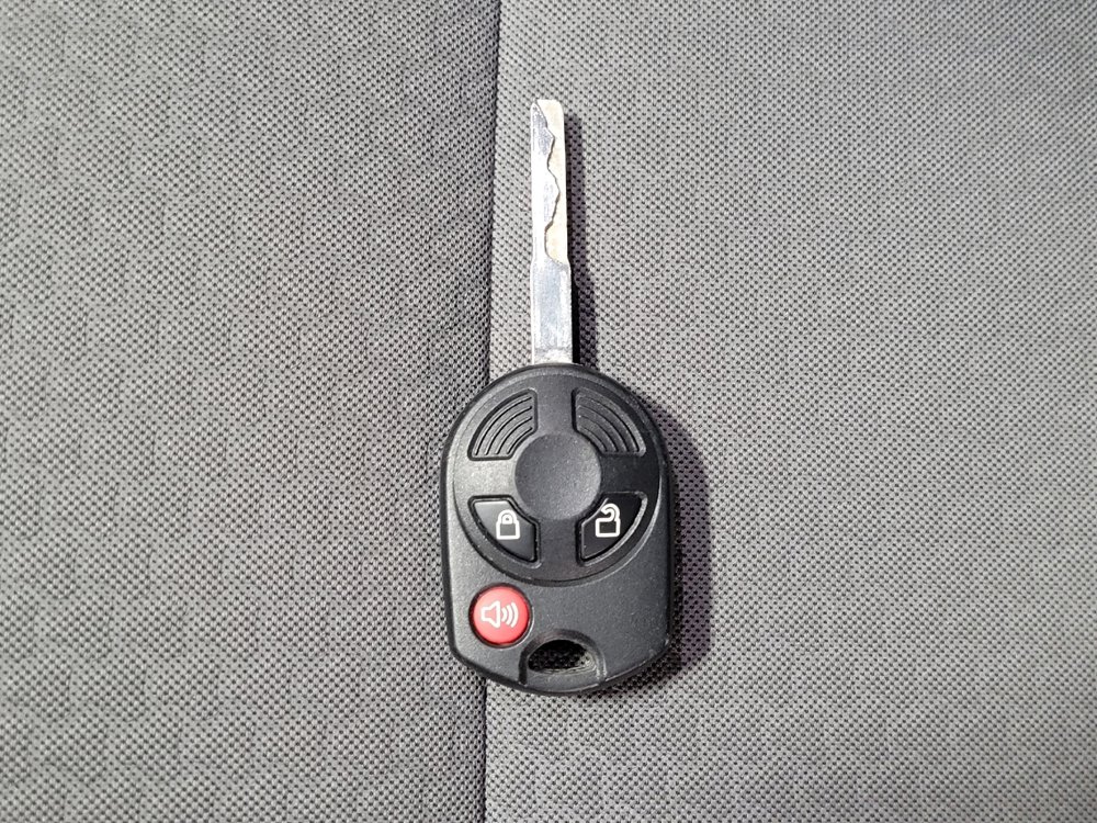 Used 2018 Ford Escape SE image 32