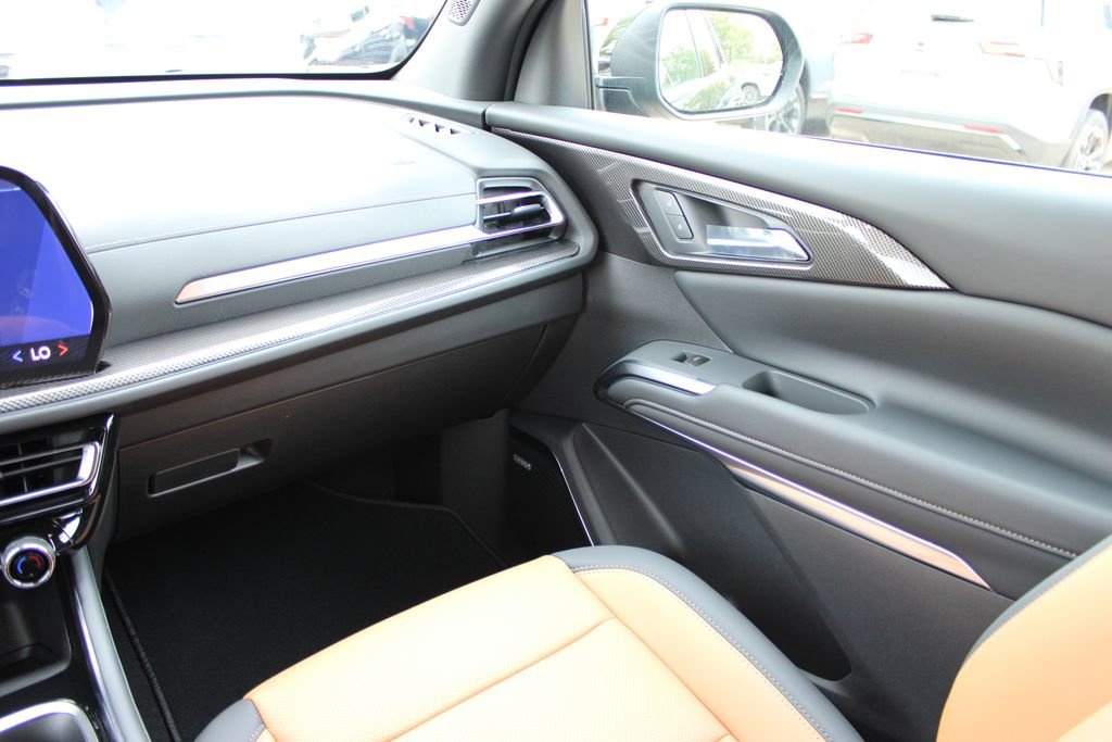 New 2027 Chevrolet Traverse Z71 w/ Enhanced Driving Package AWD/4WD image 46