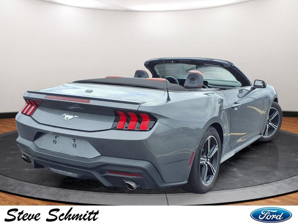 Used 2025 Ford Mustang Premium RWD image 27