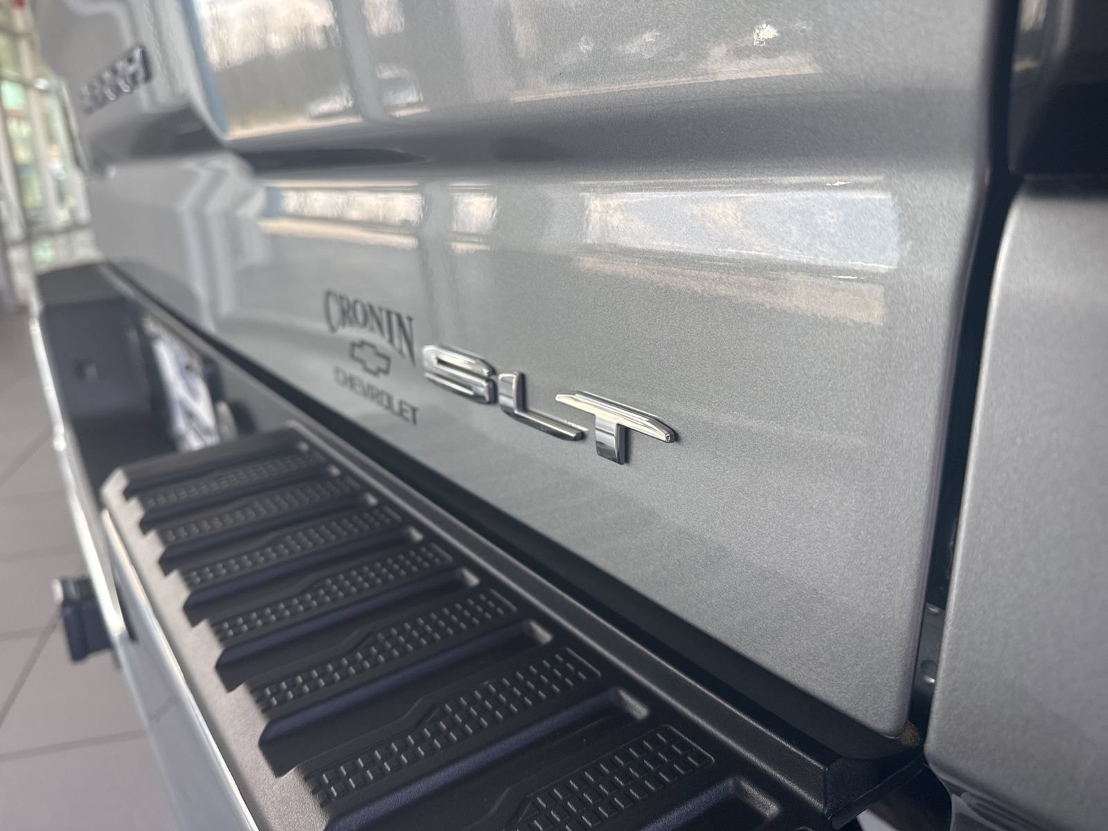 Used 2024 GMC Sierra 1500 SLT AWD/4WD image 13