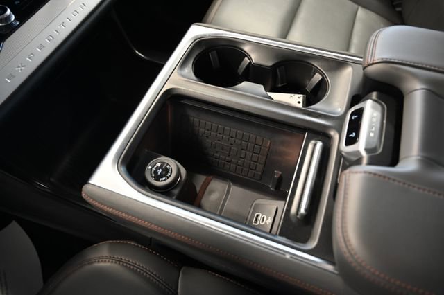 Used 2025 Ford Expedition Max Active AWD/4WD image 24