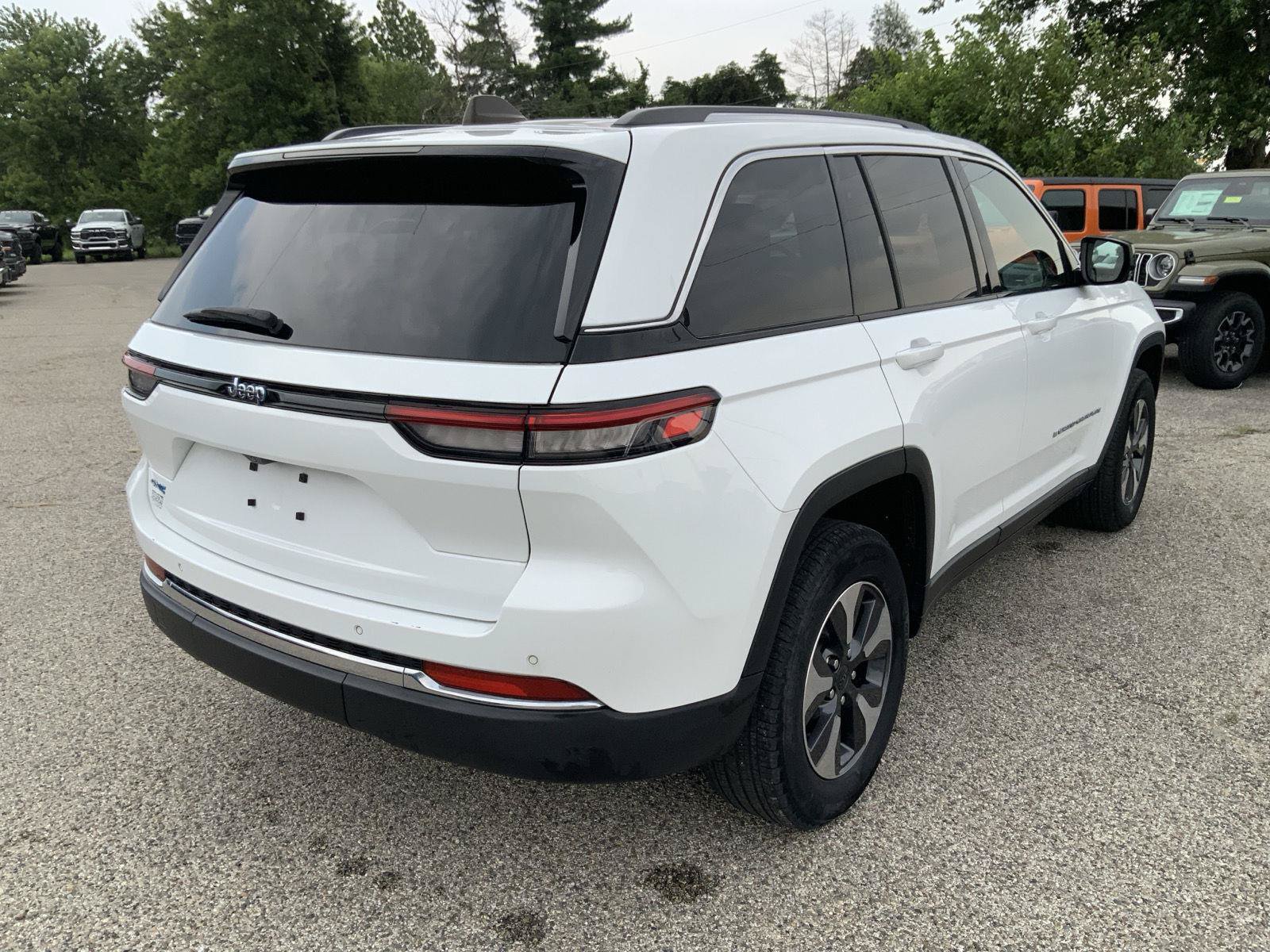 Used 2022 Jeep Grand Cherokee Limited 4xe AWD/4WD image 13