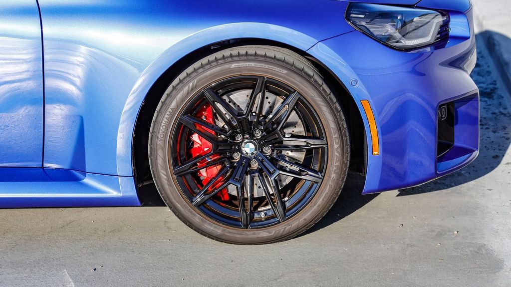Used 2025 BMW M2 w/ Lighting Package image 11
