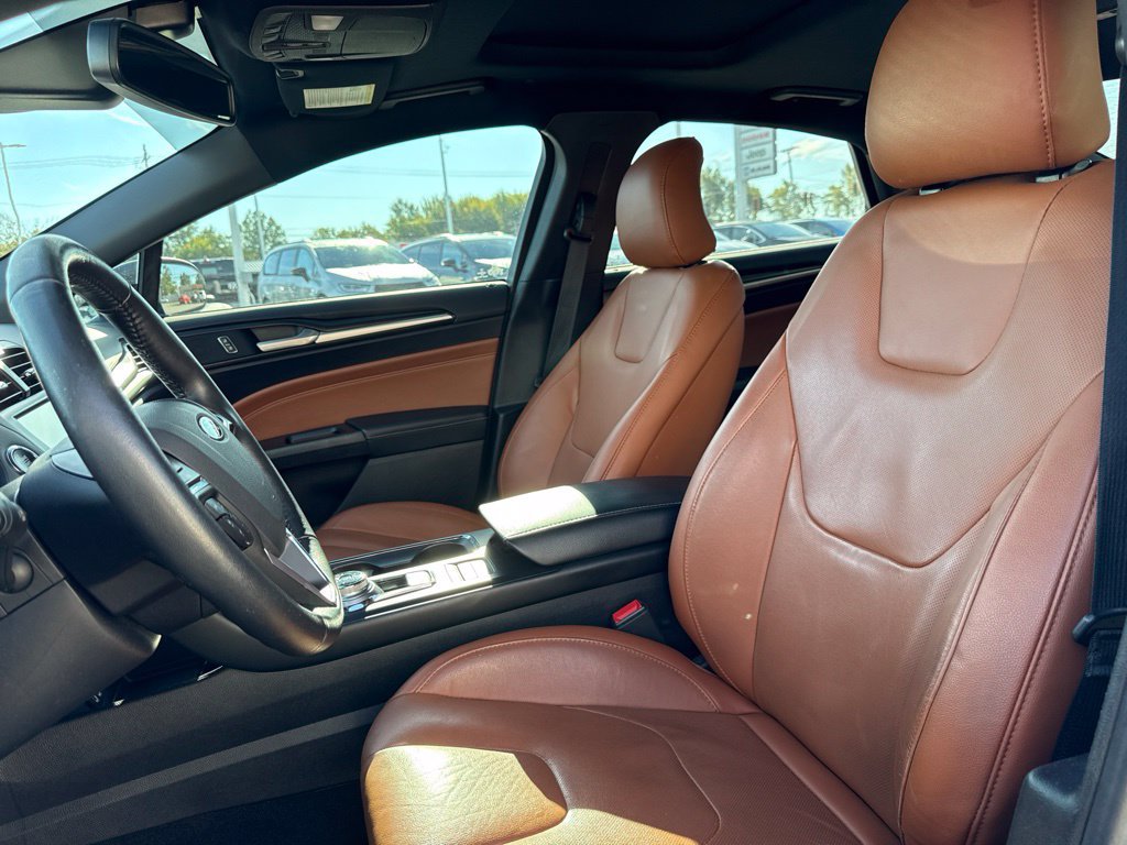 Used 2019 Ford Fusion Titanium FWD image 37
